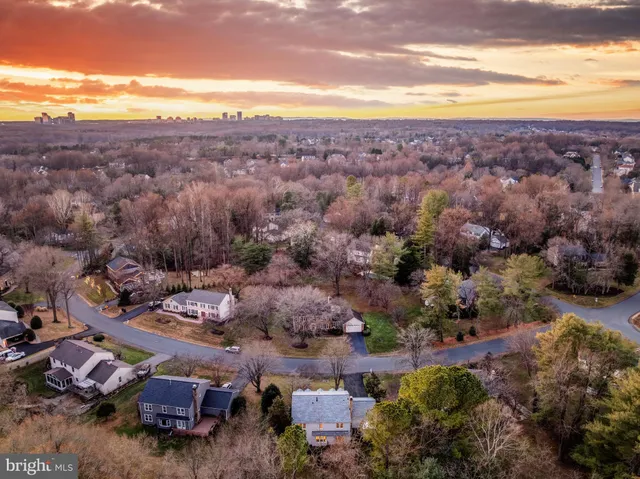 $1,250,000 | 10332 Dunn Meadow Road, Vienna, VA 22182