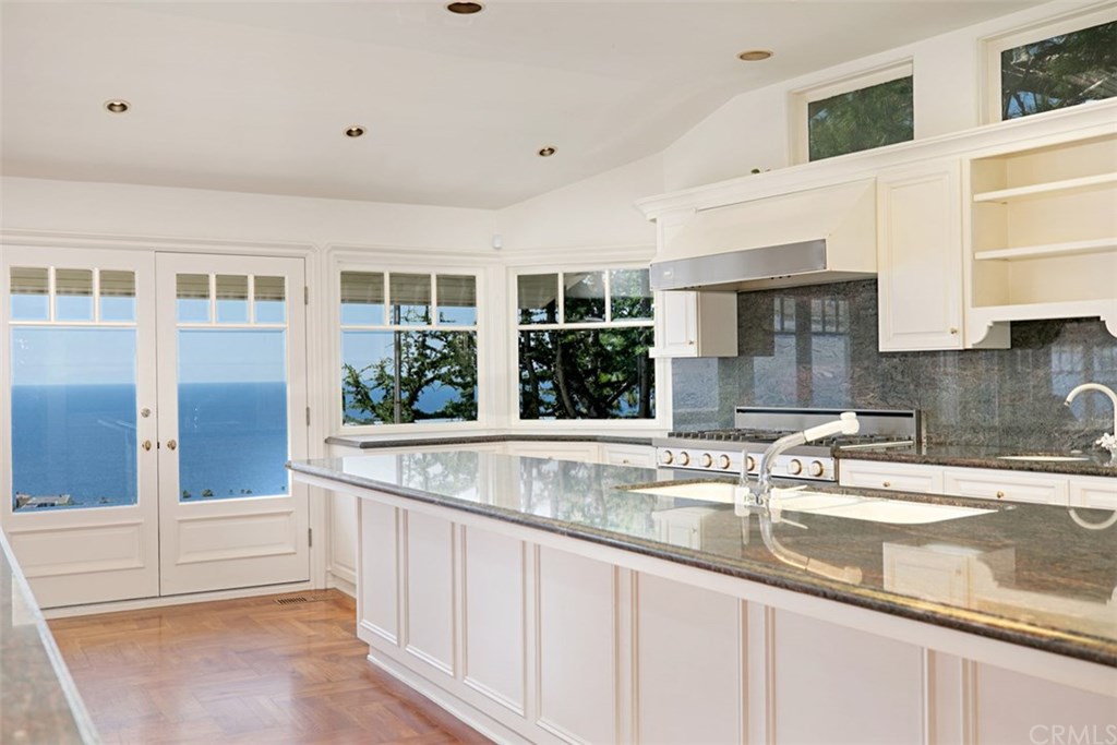 1201 Emerald Bay Laguna Beach, CA 92651 - Photo 12 of 41
