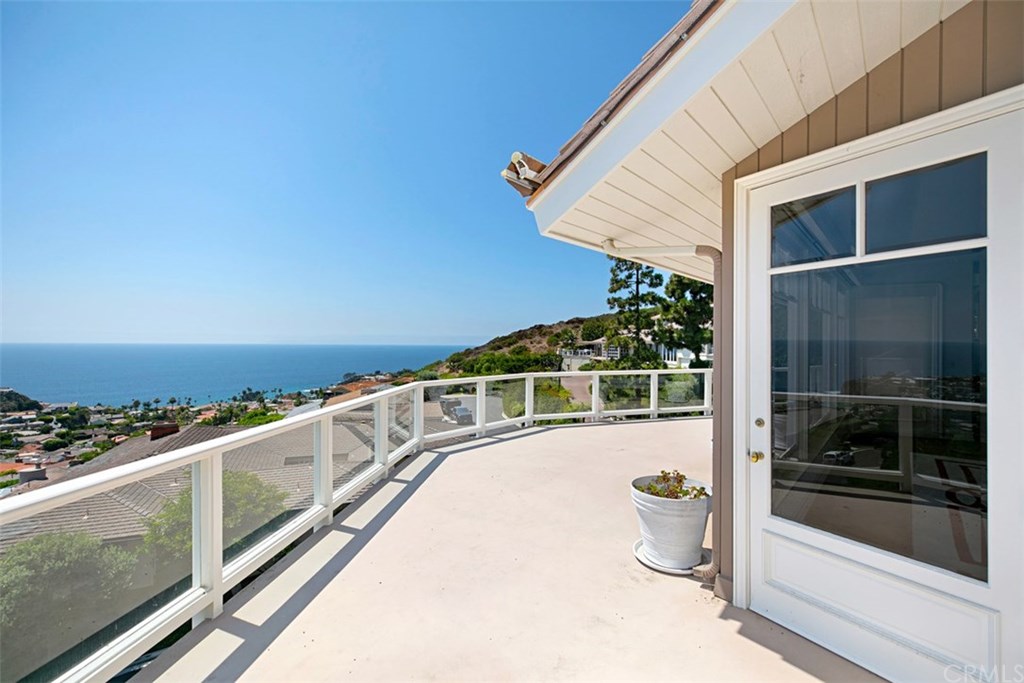 1201 Emerald Bay Laguna Beach, CA 92651 - Photo 16 of 41