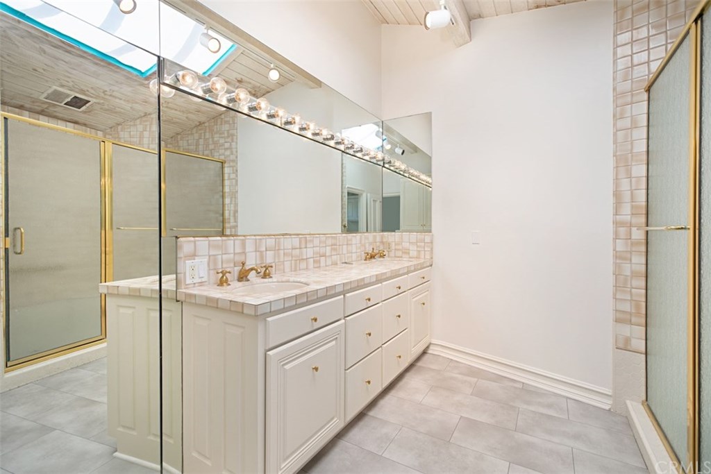 1201 Emerald Bay Laguna Beach, CA 92651 - Photo 26 of 41