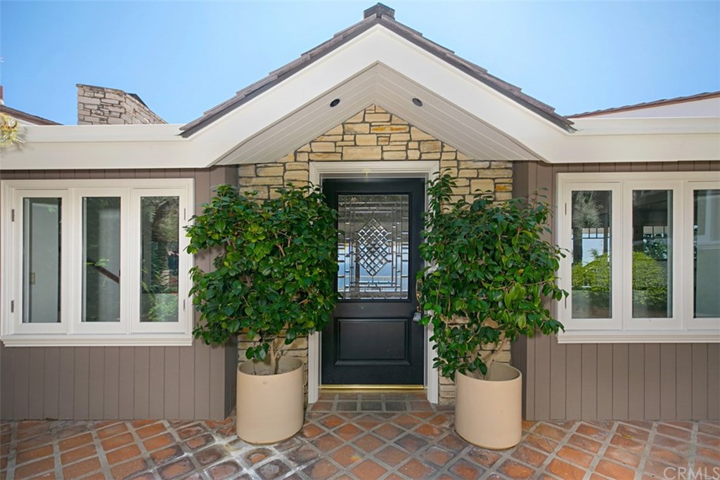 1201 Emerald Bay Laguna Beach, CA 92651 - Photo 4 of 41