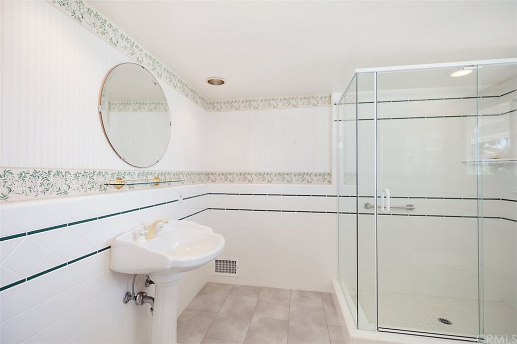 1201 Emerald Bay Laguna Beach, CA 92651 - Photo 34 of 41