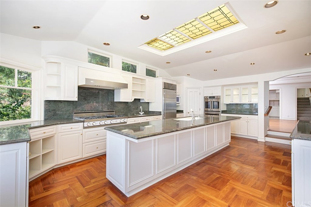 1201 Emerald Bay Laguna Beach, CA 92651 - Photo 10 of 41