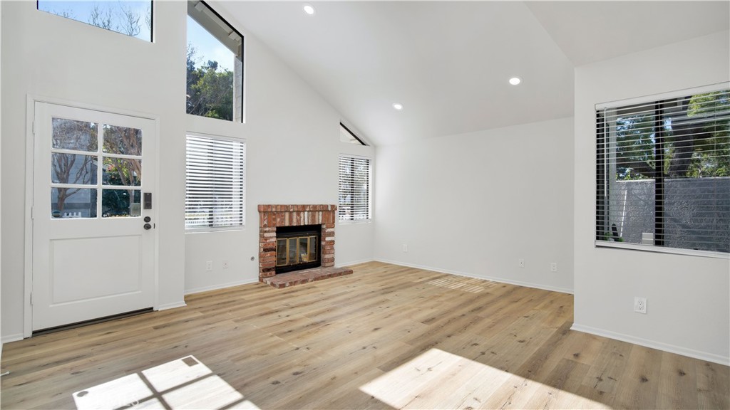 4 Springflower Irvine, CA 92614 - Photo 5 of 51