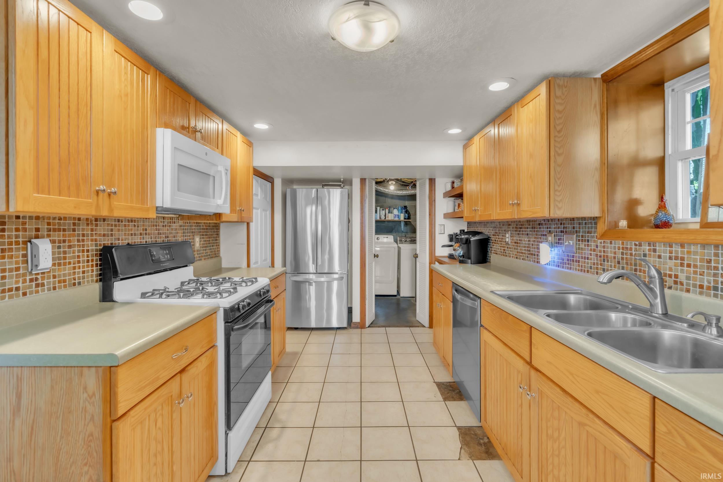 472 Spring Beach Road Rome City, IN 46784 - Photo 15 of 36