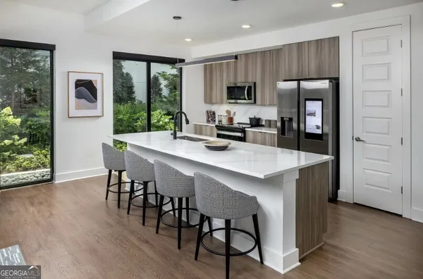 $3,390 | 10 Tower Street Northwest, Unit 407, Atlanta, GA 30363