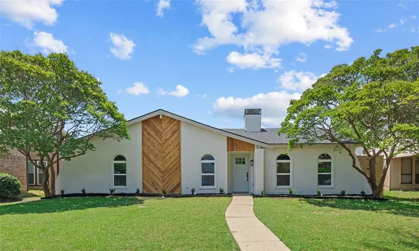 $2,500 | 3234 Castle Rock Lane, Garland, TX 75044