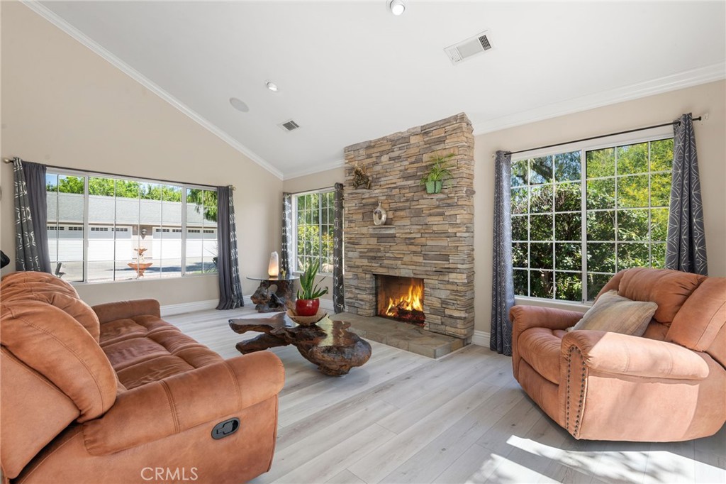 6590 Hawarden Drive Riverside, CA 92506 - Photo 5 of 68