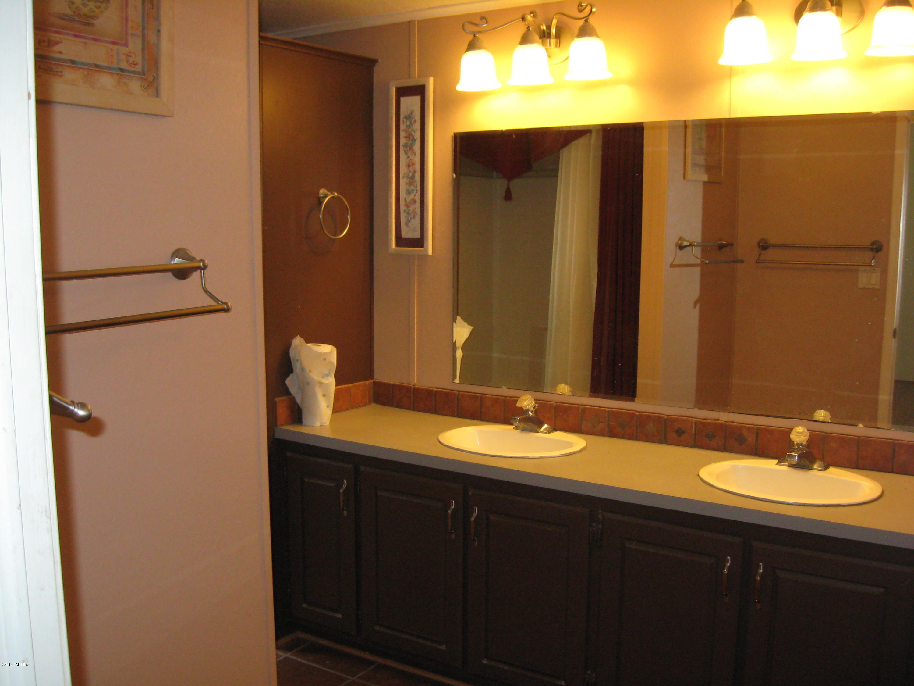 7481 North Pear Tree Road Tucson, AZ 85743 - Photo 11 of 26 Gallery Image 11