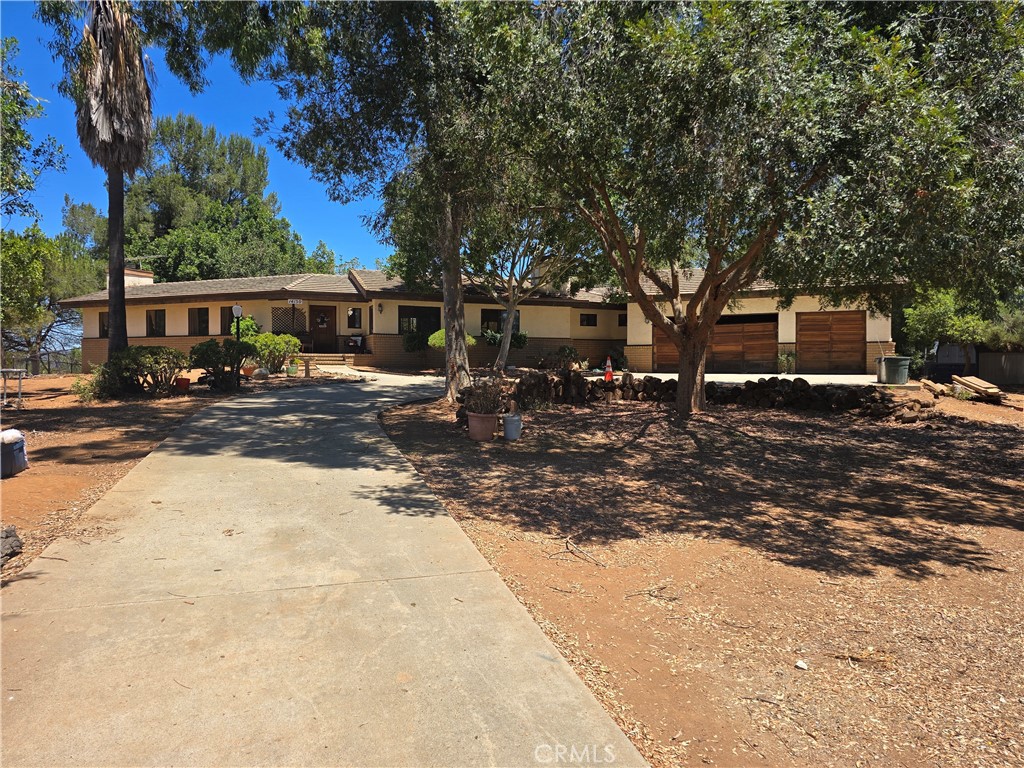 14150 Kelowna Road Valley Center, CA 92082 - Photo 2 of 7 View of home from driveway