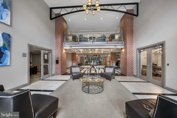 $2,100 | 1021 North Garfield Street, Unit B35, Arlington, VA 22201