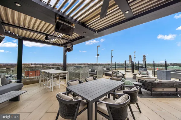$2,100 | 1021 North Garfield Street, Unit B35, Arlington, VA 22201