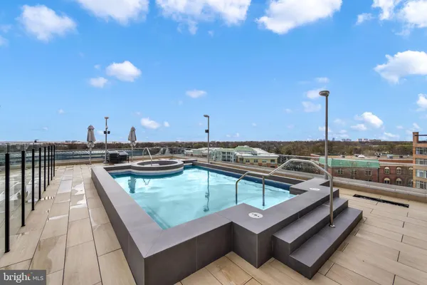 $2,100 | 1021 North Garfield Street, Unit B35, Arlington, VA 22201