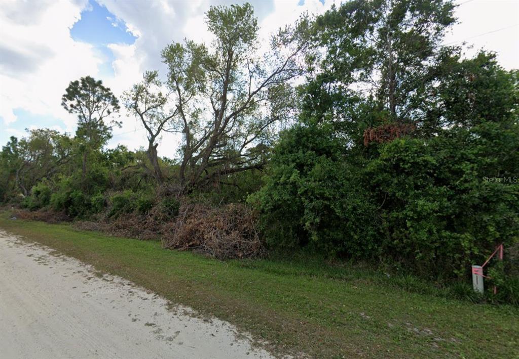 Northeast 3rd Avenue Okeechobee, FL 34972 - Photo 4 of 7