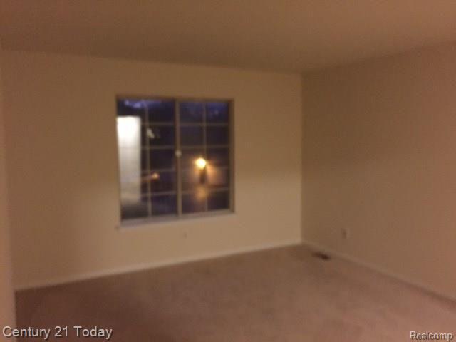 29602 Middlebelt Road, Unit 801 Farmington Hills, MI 48334 - Photo 10 of 14