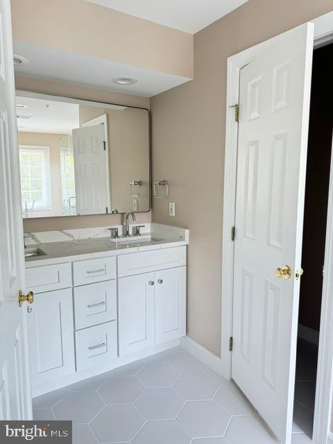 1811 Fallbrook Lane Vienna, VA 22182 - Photo 10 of 36