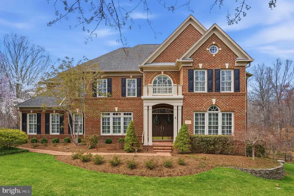 $2,500,000 | 11317 Walnut Creek Court, Oakton, VA 22124