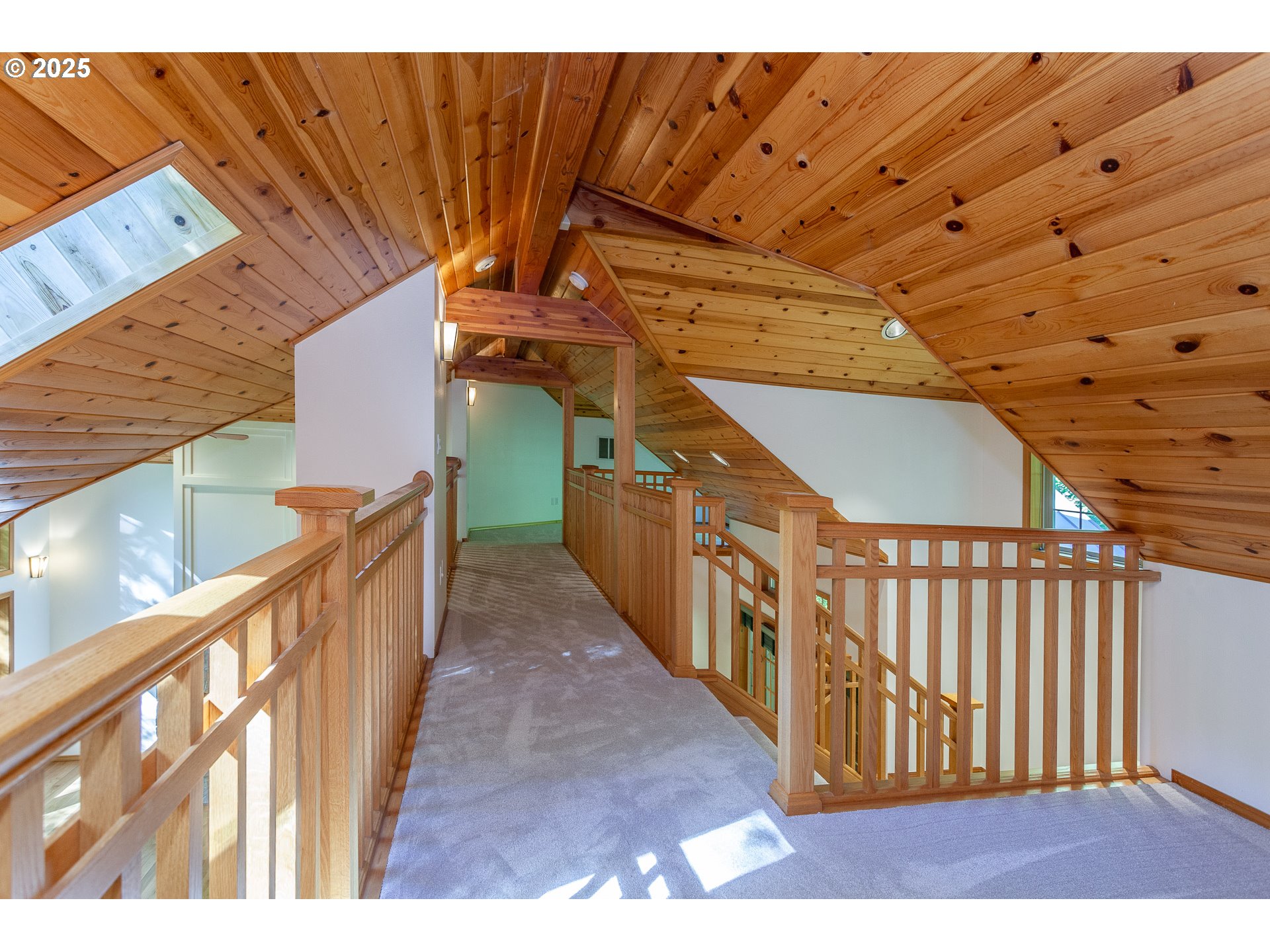 29409 East Edgewater Drive Welches, OR 97067 - Photo 23 of 48 a view of a balcony