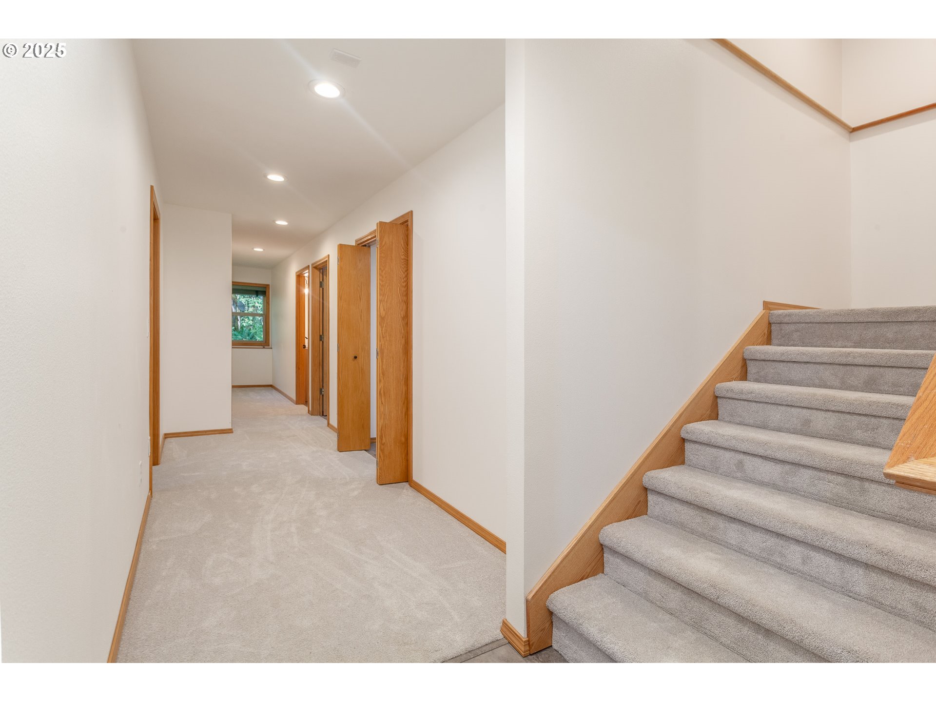 29409 East Edgewater Drive Welches, OR 97067 - Photo 27 of 48 a view of entryway with stairs