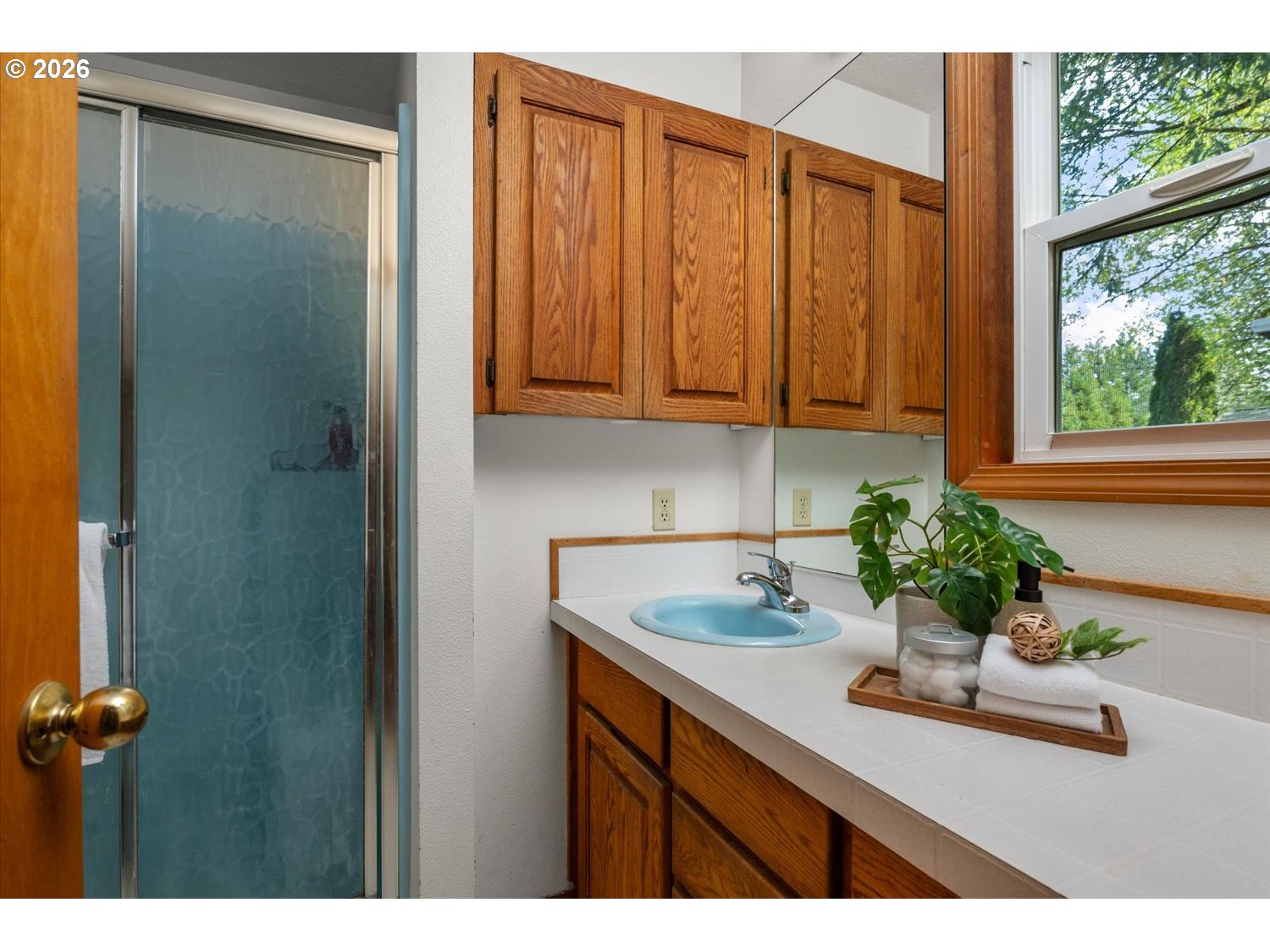 31200 Southwest Peach Cove Road West Linn, OR 97068 - Photo 19 of 48