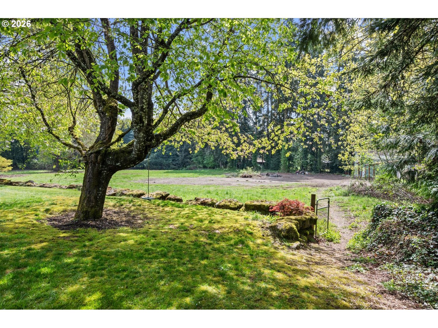 31200 Southwest Peach Cove Road West Linn, OR 97068 - Photo 32 of 48
