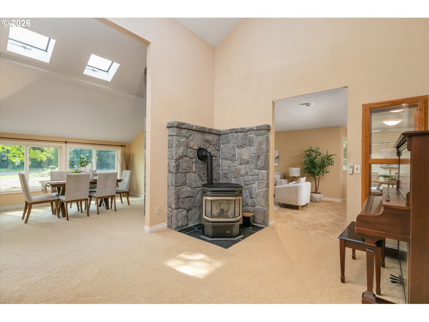 31200 Southwest Peach Cove Road West Linn, OR 97068 - Photo 9 of 48