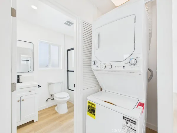 $2,650 | 748 Newport Avenue, Unit 5, Long Beach, CA 90804