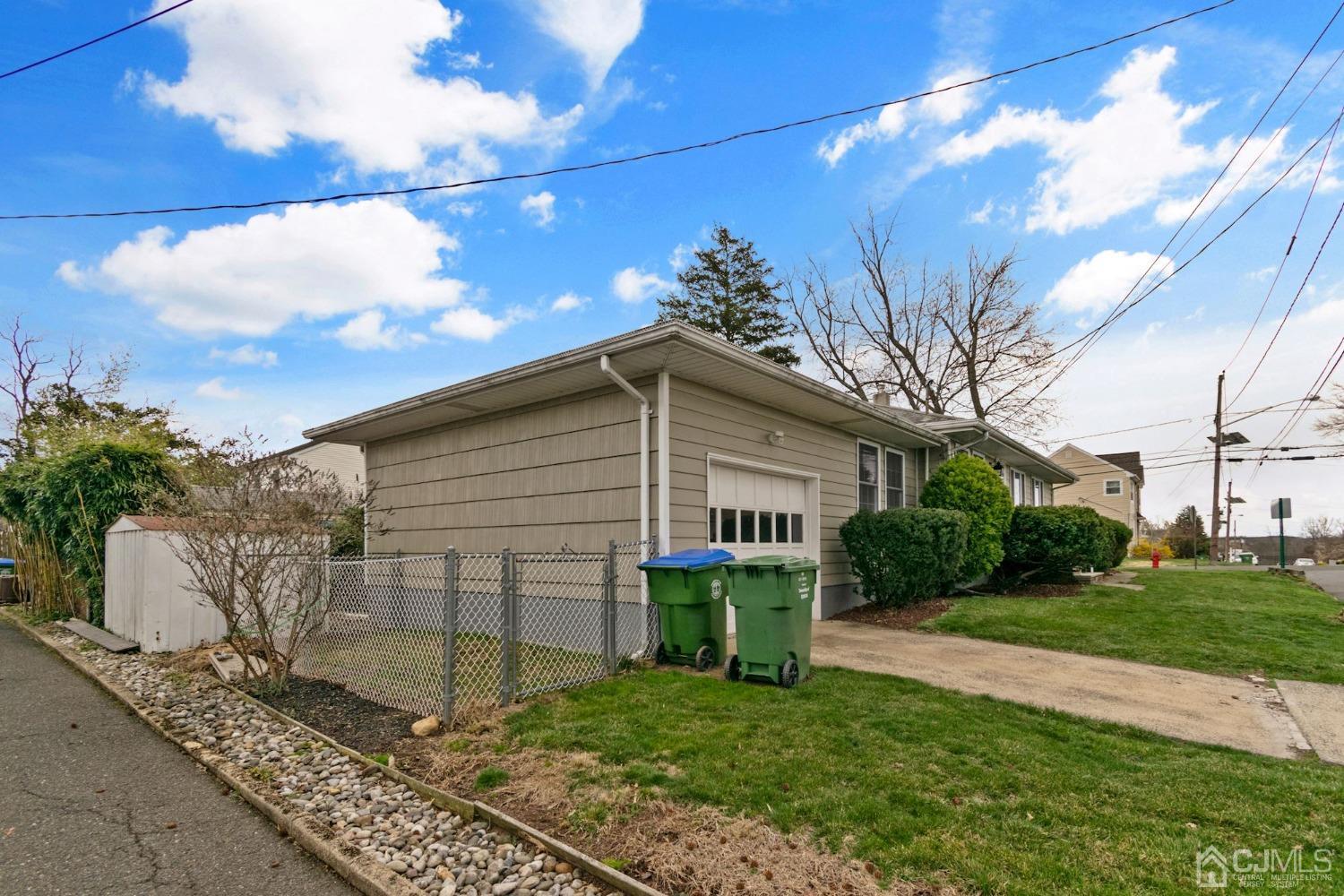 26 Hamilton Avenue Edison, NJ 08820 - Photo 3 of 30