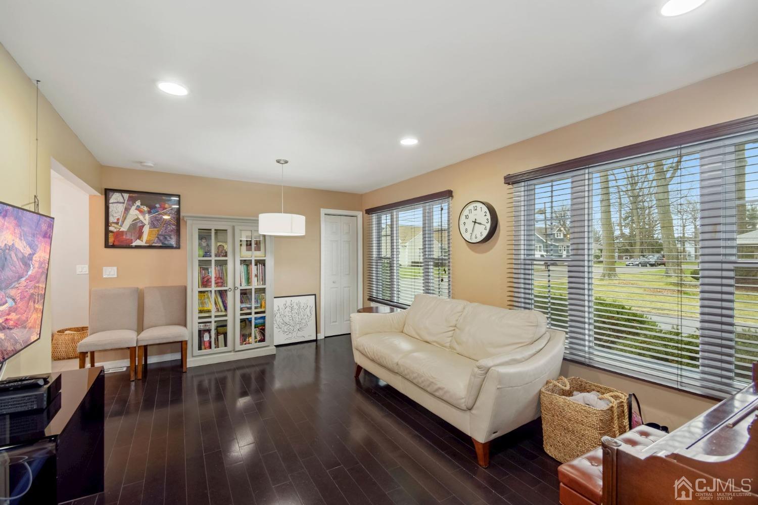 26 Hamilton Avenue Edison, NJ 08820 - Photo 5 of 30