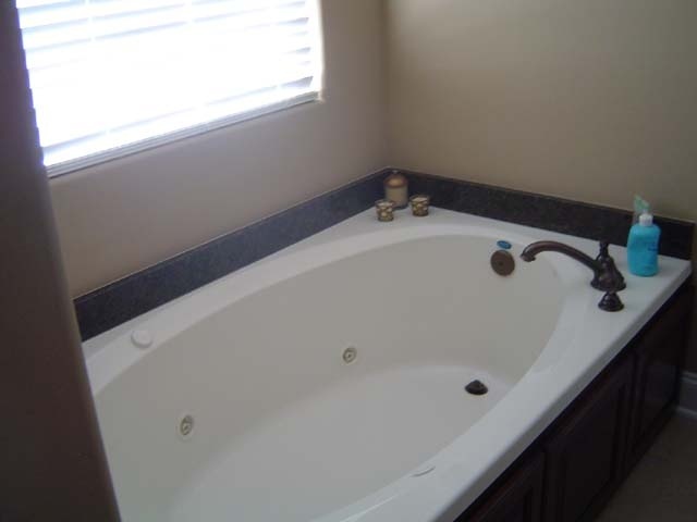 514 Lakeside Drive Anderson, SC 29621 - Photo 8 of 17 Gallery Image 8