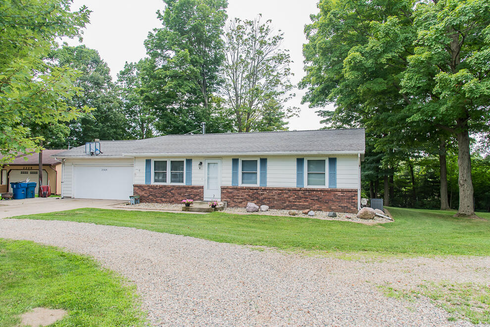 2305 Barney Road Kalamazoo, MI 49004 - Photo 1 of 43 DSC_3510