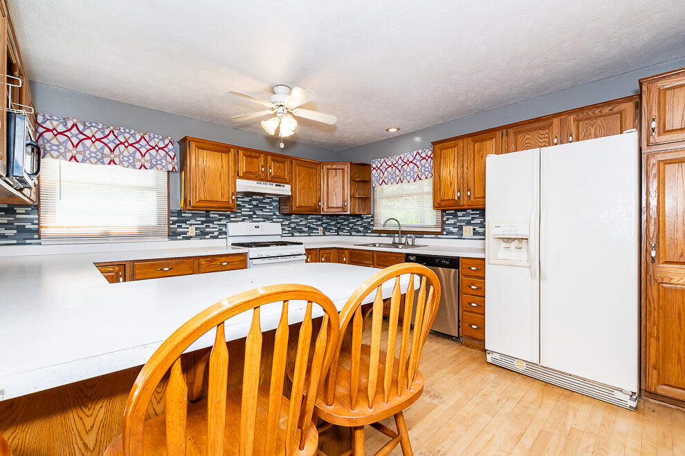 2305 Barney Road Kalamazoo, MI 49004 - Photo 21 of 43 RN5_2121