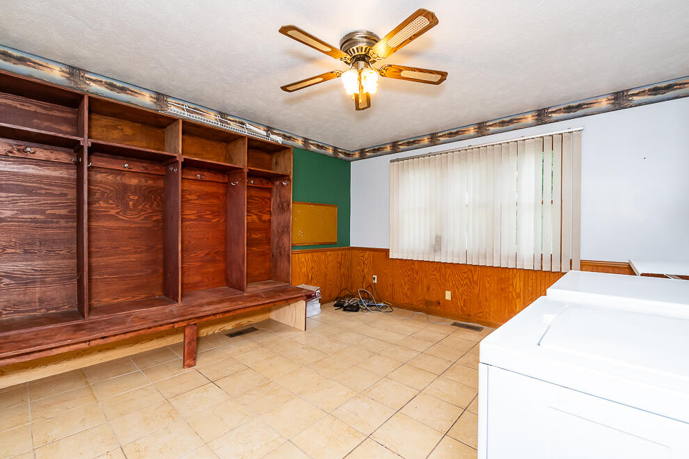 2305 Barney Road Kalamazoo, MI 49004 - Photo 27 of 43 RN5_2127