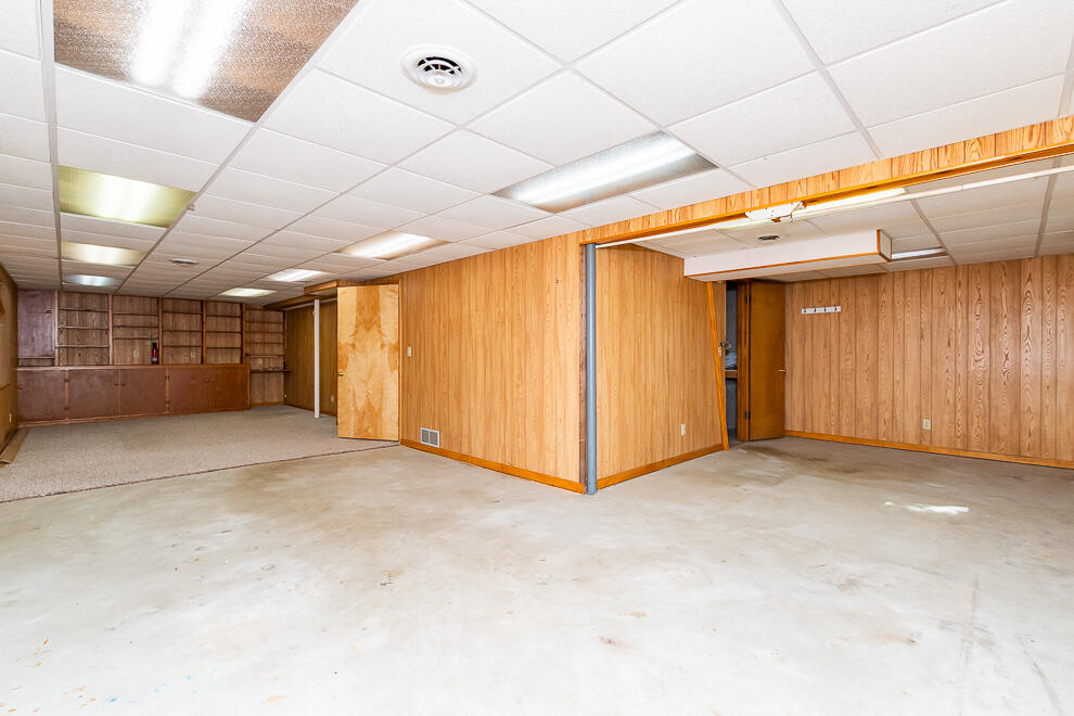 2305 Barney Road Kalamazoo, MI 49004 - Photo 38 of 43 RN5_2139