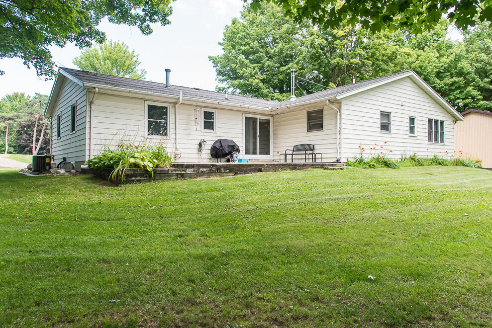 2305 Barney Road Kalamazoo, MI 49004 - Photo 6 of 43 DSC_3510e