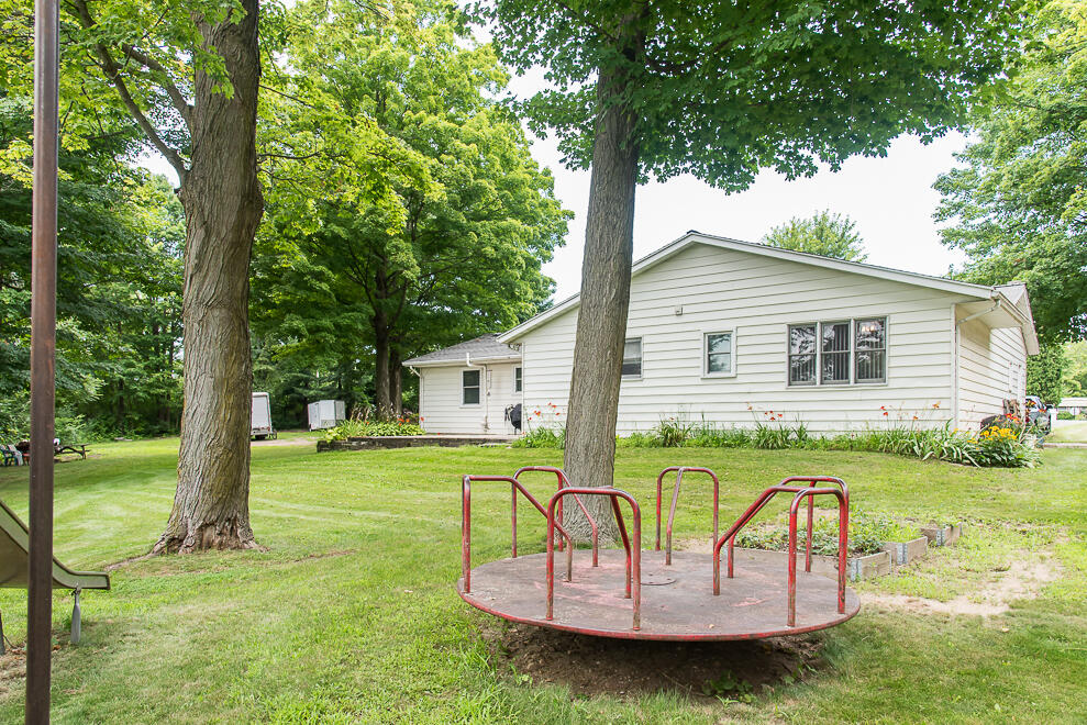 2305 Barney Road Kalamazoo, MI 49004 - Photo 10 of 43 DSC_3514