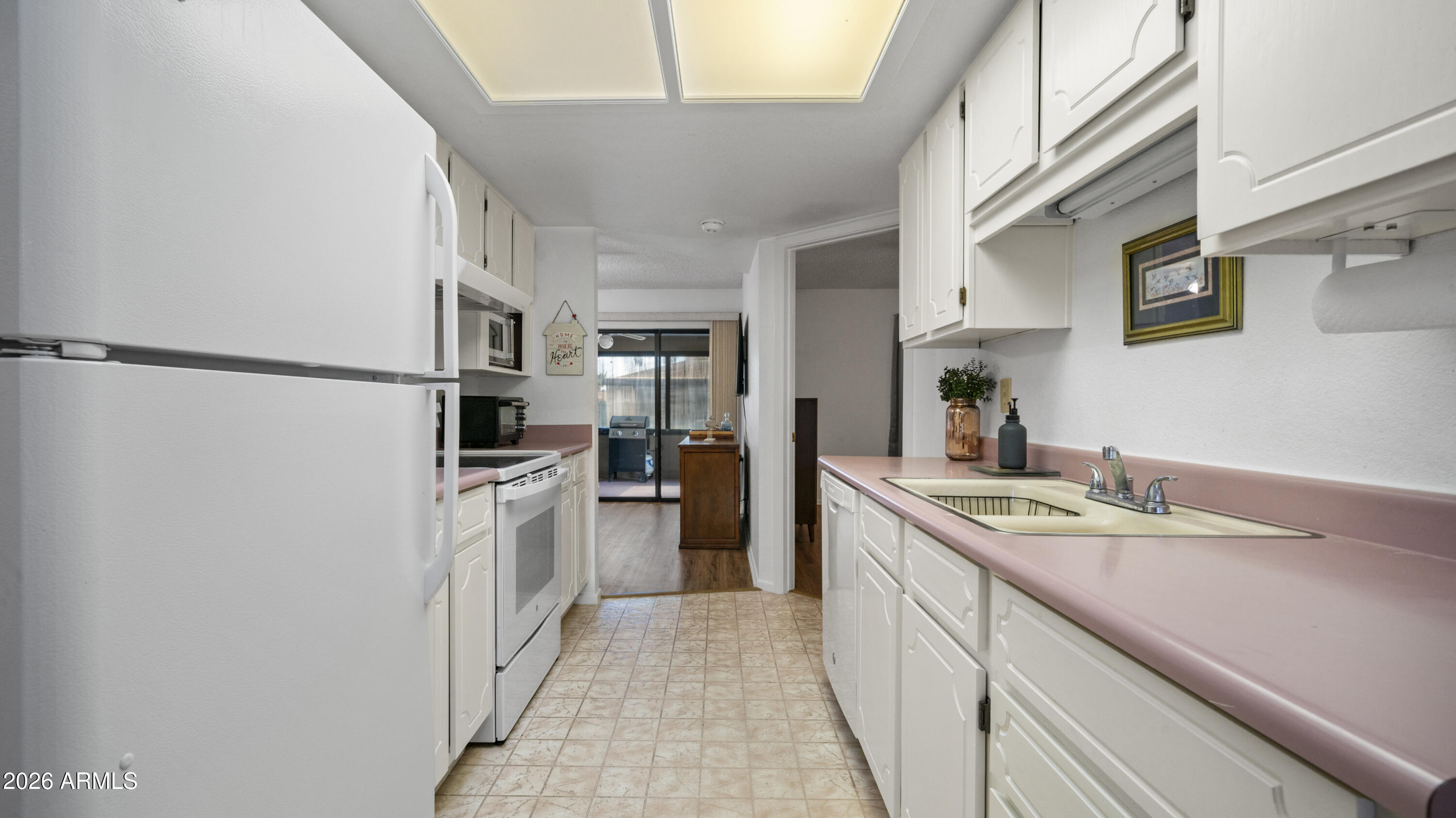 520 South Greenfield Road, Unit 22 Mesa, AZ 85206 - Photo 10 of 36 Kitchen