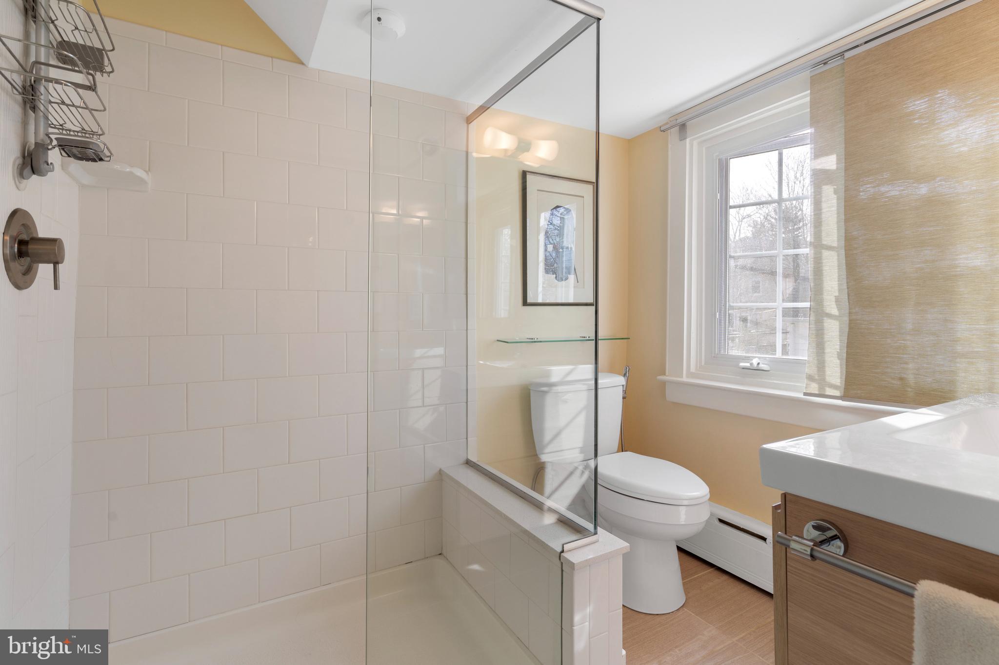 323 Pembroke Road Bala Cynwyd, PA 19004 - Photo 31 of 51 Primary Bath