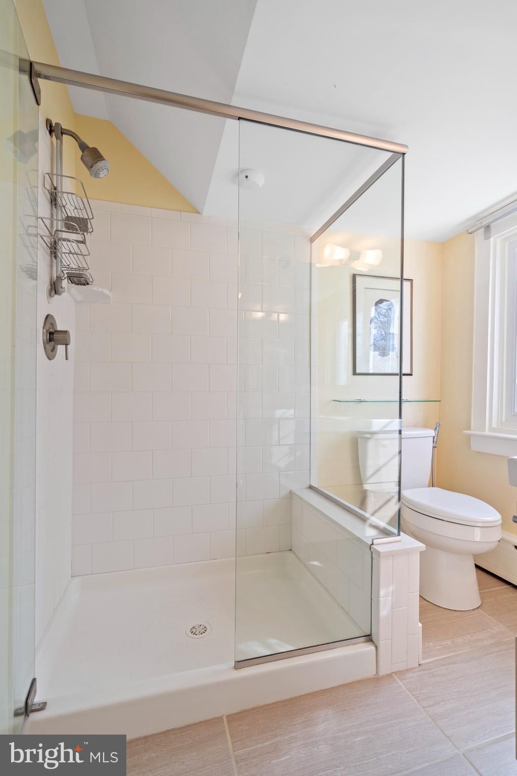 323 Pembroke Road Bala Cynwyd, PA 19004 - Photo 32 of 51 Primary Bath