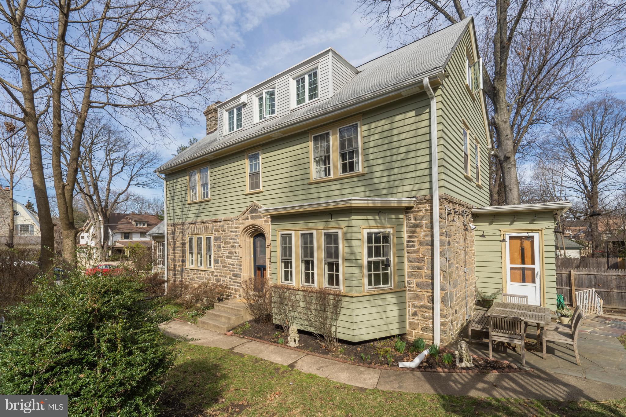 323 Pembroke Road Bala Cynwyd, PA 19004 - Photo 4 of 51