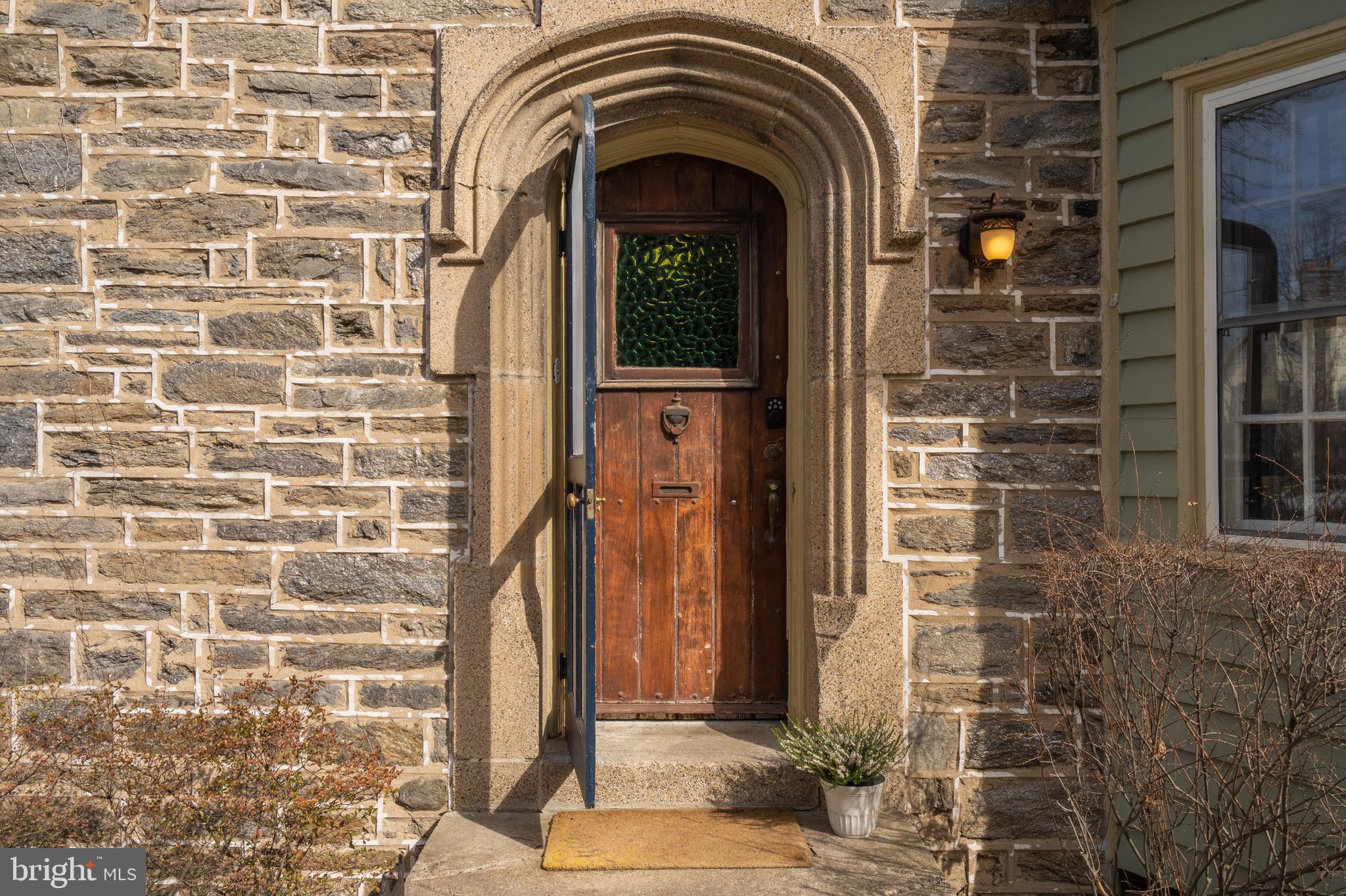 323 Pembroke Road Bala Cynwyd, PA 19004 - Photo 5 of 51