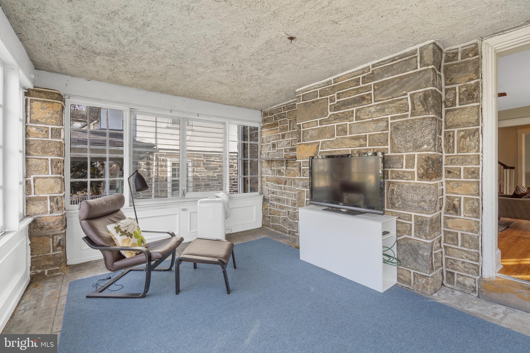 323 Pembroke Road Bala Cynwyd, PA 19004 - Photo 10 of 51 Sunroom