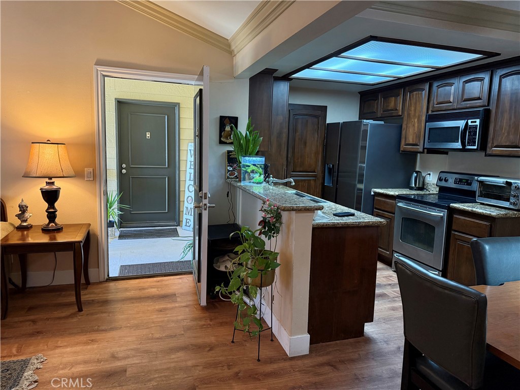 3535 Banbury Drive, Unit 94 Riverside, CA 92505 - Photo 3 of 28