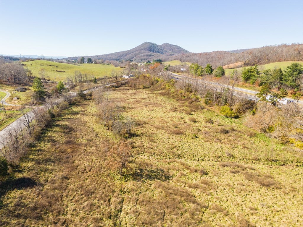 2501 Kirby Road, Unit 2 Draper, VA 24324 - Photo 22 of 51 Gallery Image 22