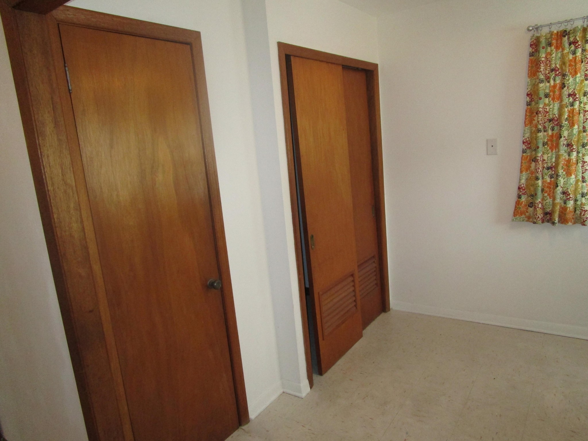 102 Darwin Lane Oak Ridge, TN 37830 - Photo 5 of 19 a view of closet area