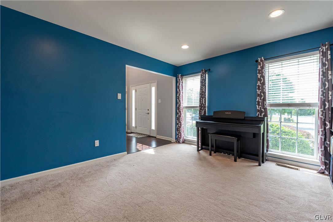 3105 Fox Hill Road Easton, PA 18045 - Photo 6 of 44 Gallery Image 6