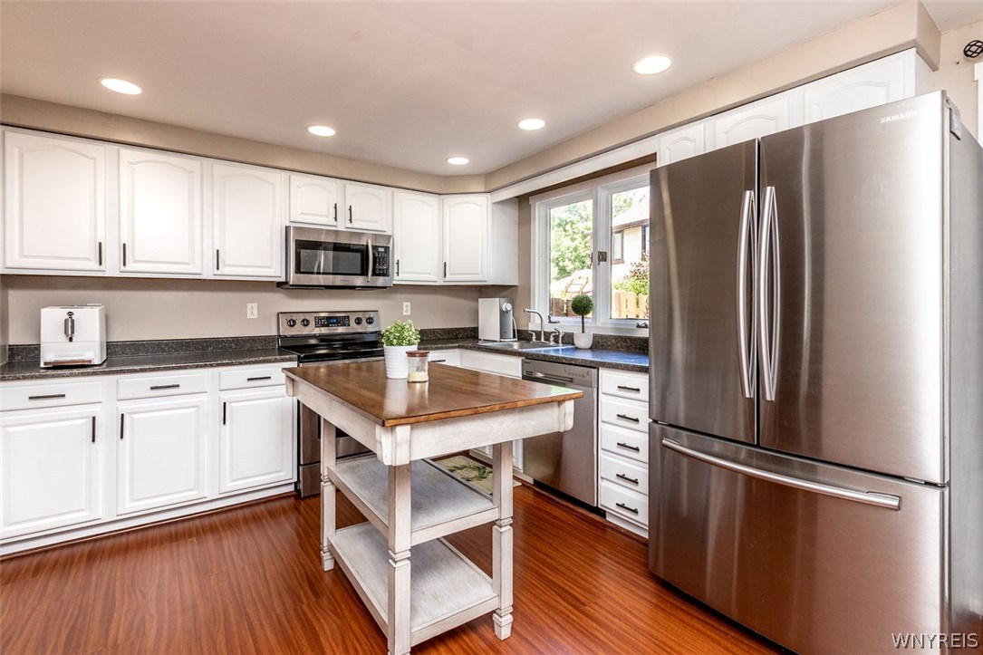 351 Charlesgate Circle Amherst, NY 14051 - Photo 13 of 40