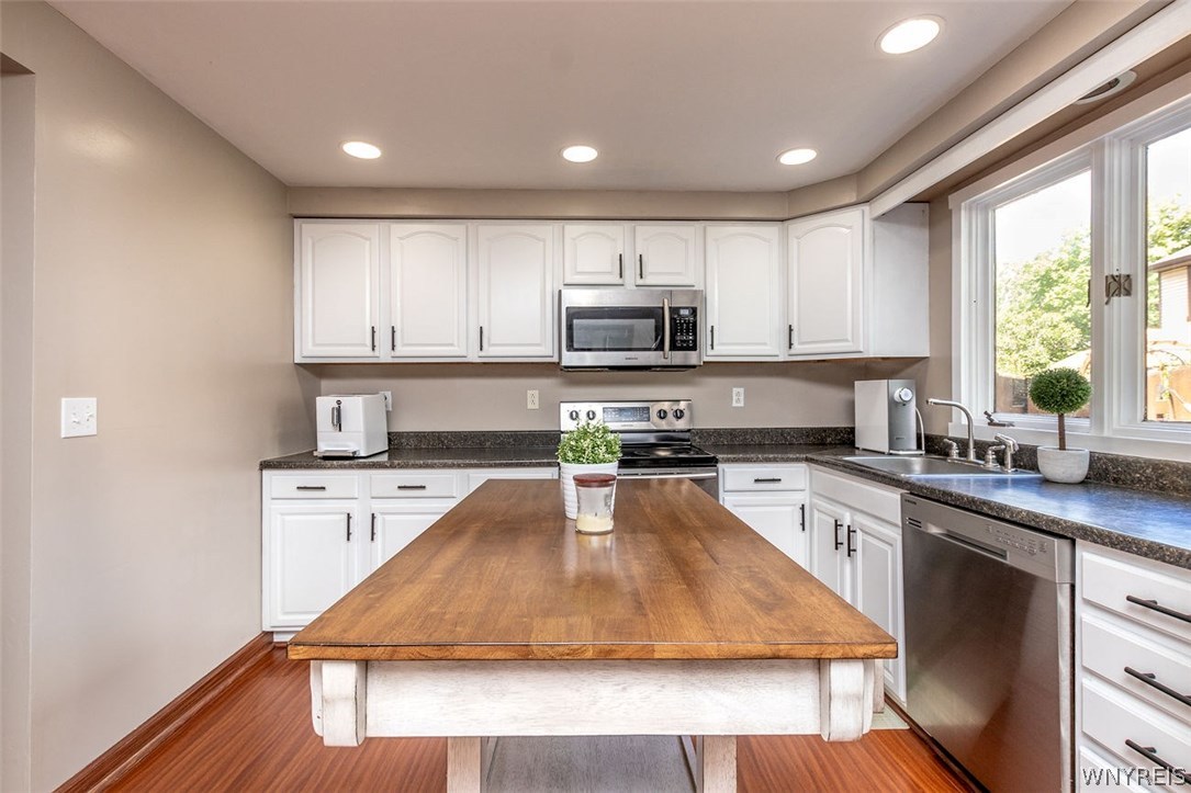 351 Charlesgate Circle Amherst, NY 14051 - Photo 18 of 40