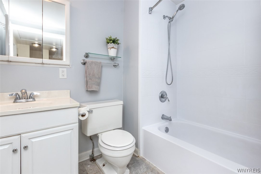 351 Charlesgate Circle Amherst, NY 14051 - Photo 24 of 40