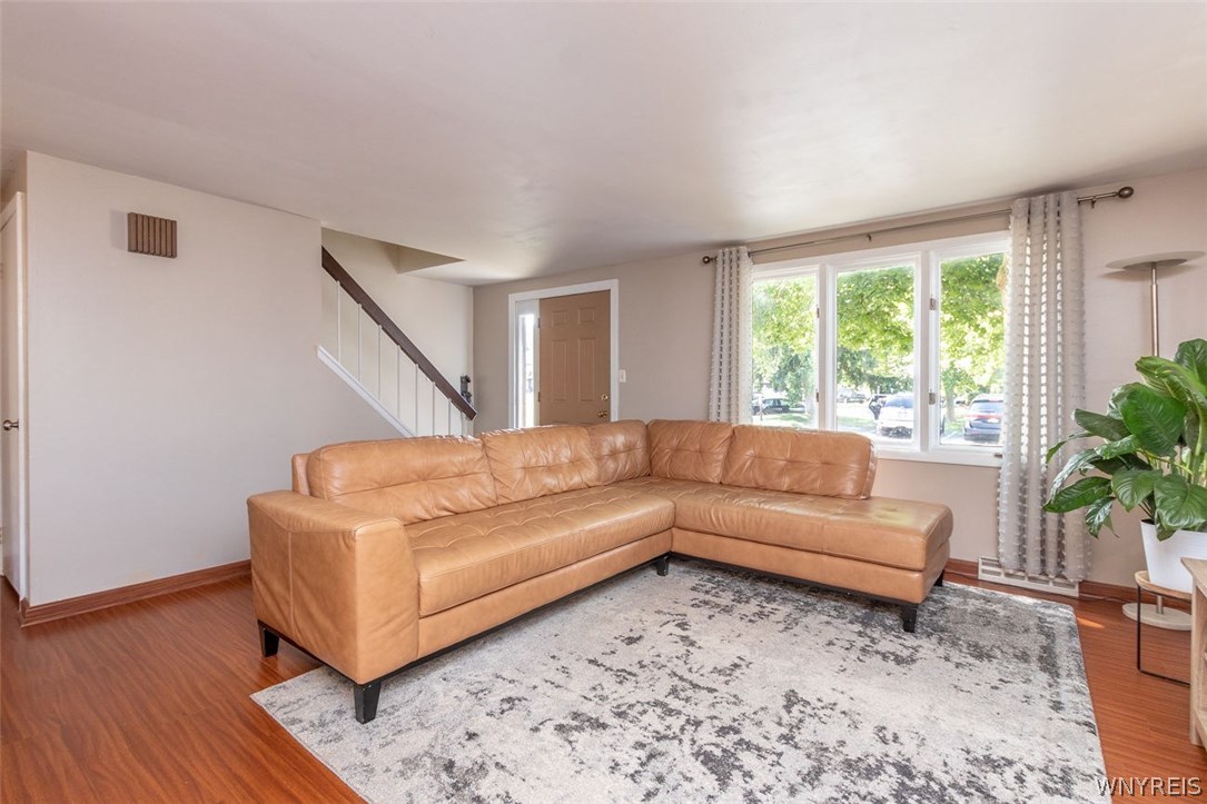 351 Charlesgate Circle Amherst, NY 14051 - Photo 4 of 40